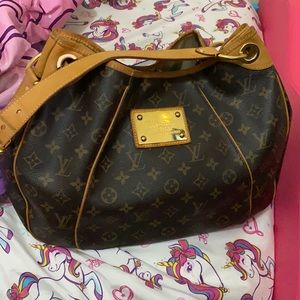 LV Galleria PM. Authentic.